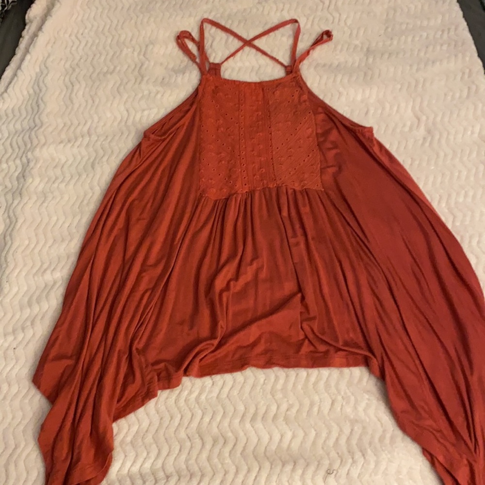 Flowy Tank - Picture 2 of 2